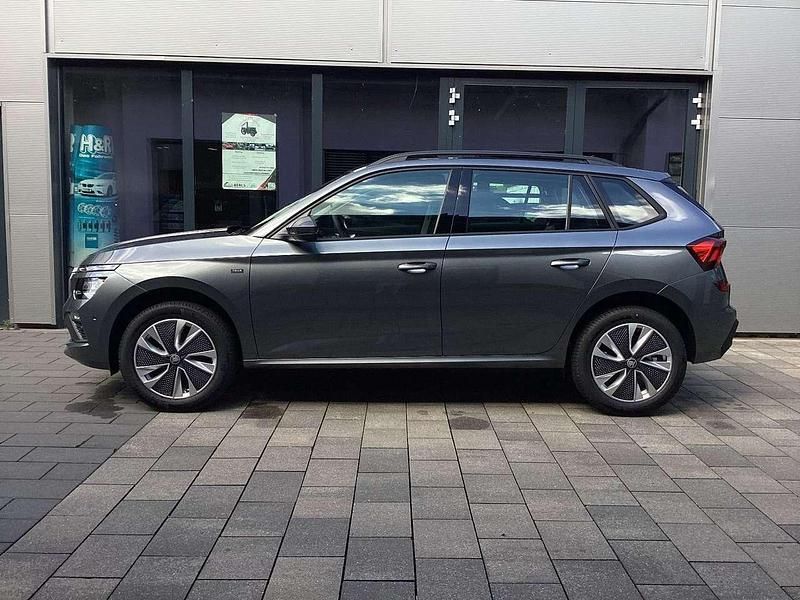 Grau Neu 2025 Skoda Kamiq Tour SUV | 30.950 € (Fairer Preis) - Bild 1/4
