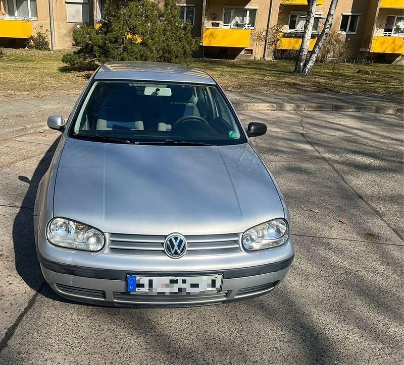 Gebraucht VW Golf IV Edition 102 PS (75 kW) 2001 Silber Limousine
