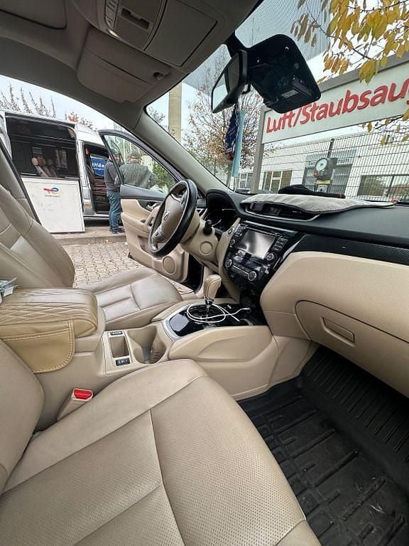 Gebraucht Nissan X-Trail Tekna 131 PS (96 kW) 2015 Blau SUV