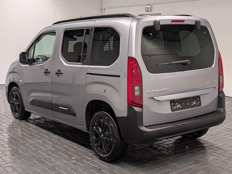 Neu Citroën Berlingo 131 PS (96 kW) 2025 Stahlgraumet. Van / Kleinbus