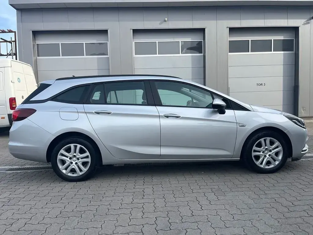 Gebraucht Opel Astra Edition 110 PS (80 kW) 2019 Silber Kombi