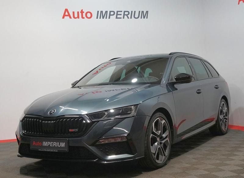 Grau Gebraucht 2021 Skoda Octavia RS Kombi | 31.590 € (Fairer Preis) - Bild 1/4