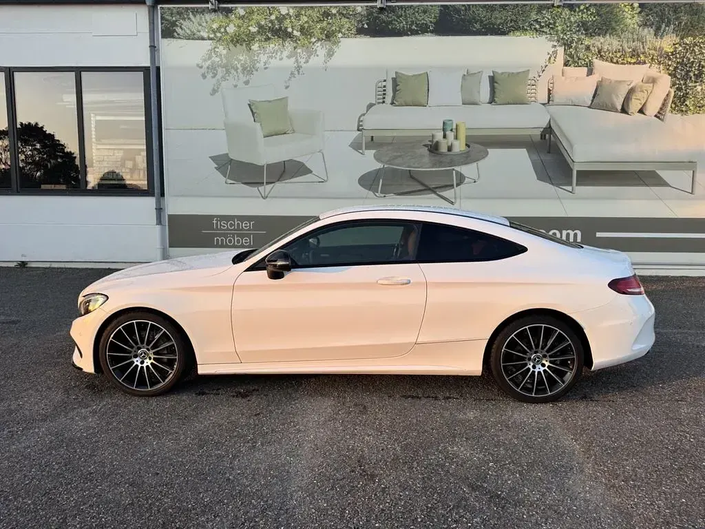 Gebraucht Mercedes 300 AMG 245 PS (180 kW) 2017 Weiß Coupé