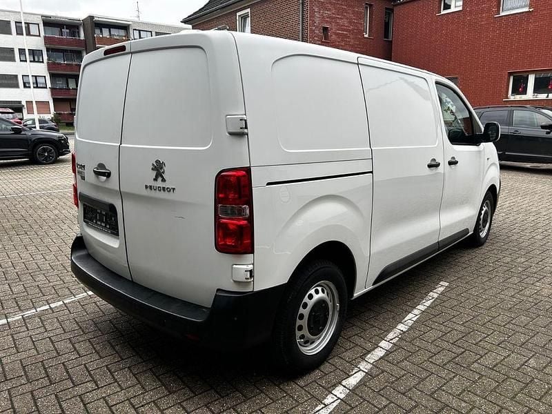 Gebraucht Peugeot Expert 122 PS (89 kW) 2017 Weiß Van