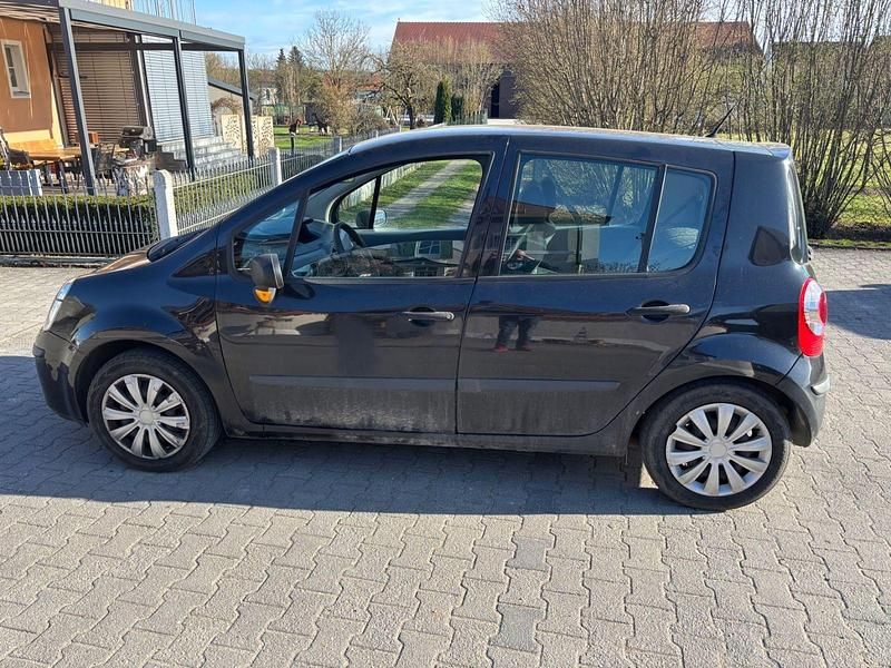 Używany Renault Modus Avantage 101 KM (74 kW) 2007 Czarny Minivan