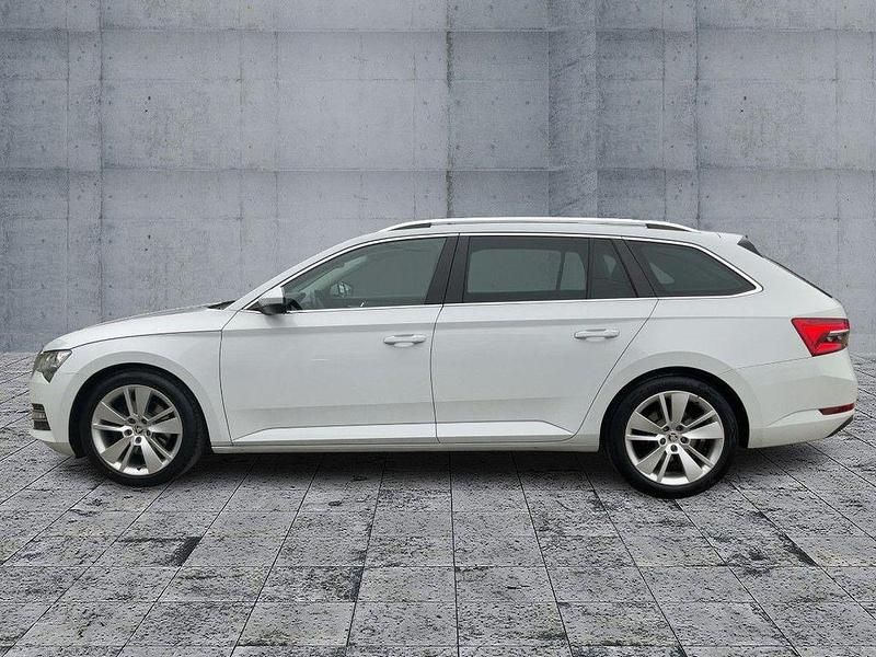 Gebraucht Skoda Superb Style 150 PS (110 kW) 2022 Weiß Kombi