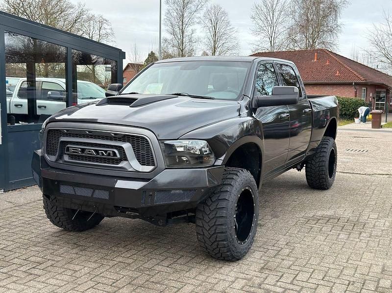 Gebraucht Dodge Ram 401 PS (294 kW) 2019 Schwarz Abholung