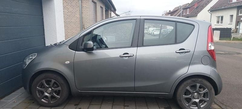 Grau Gebraucht 2010 Suzuki Splash Basic Kleinwagen | 3.500 € (Fairer Preis) - Bild 1/4