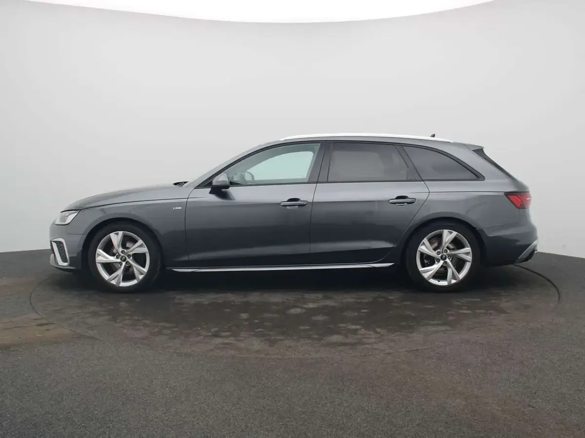 Gebraucht Audi A4 S-Line 150 PS (110 kW) 2023 Daytonagrau perleffekt Kombi