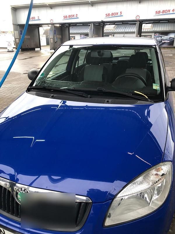 Blau Gebraucht 2009 Skoda Fabia Kleinwagen | 2.000 € (Guter Preis) - Bild 1/4