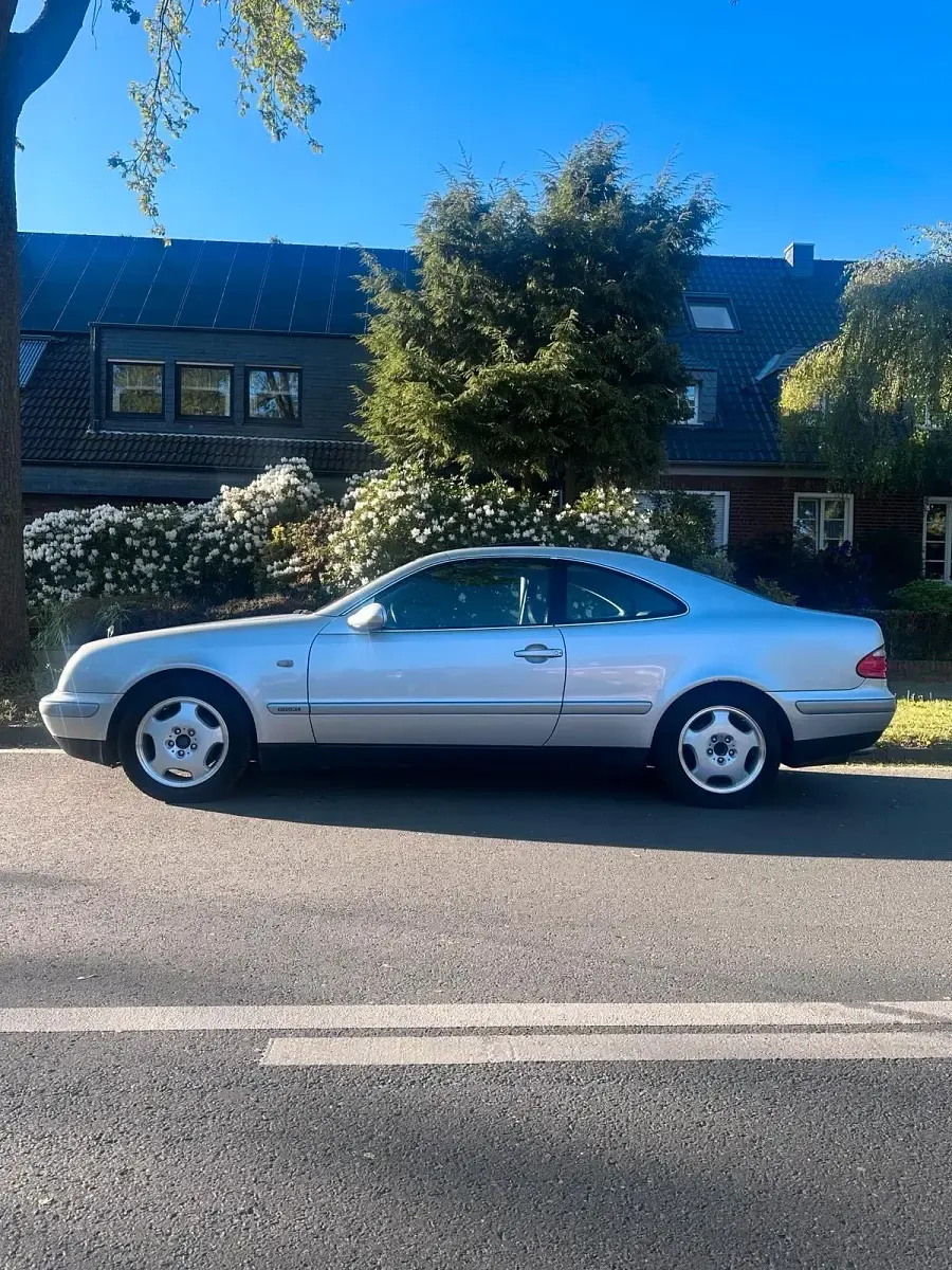 Gebraucht Mercedes CLK200 136 PS (100 kW) 1998 Silber Coupé