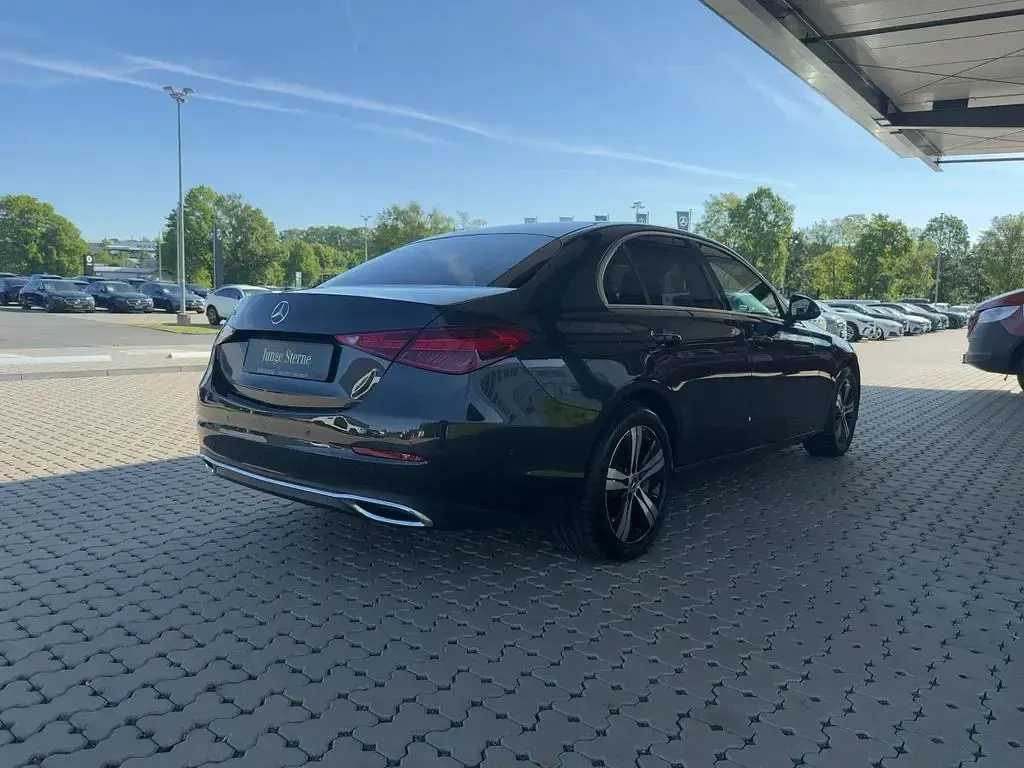 Gebraucht Mercedes C300e 313 PS (230 kW) 2024 Grau Limousine