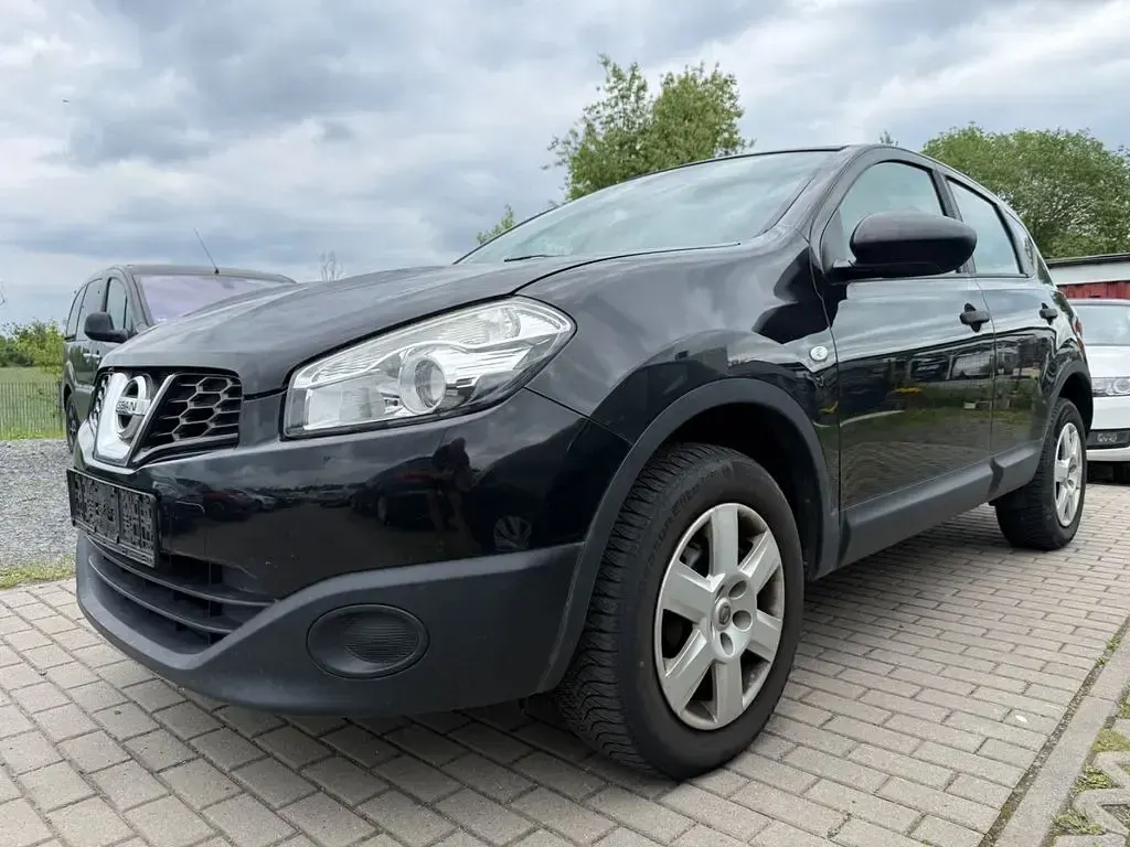 Gebraucht Nissan Qashqai 117 PS (86 kW) 2012 Schwarz SUV