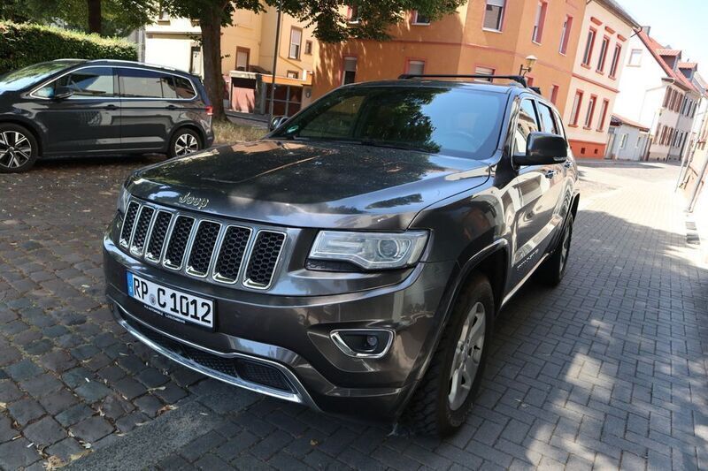 Granite crystal met. clear coat (metallic) Gebraucht 2013 Jeep Grand Cherokee Overland SUV | 14.900 € (Guter Preis) - Bild 1/2