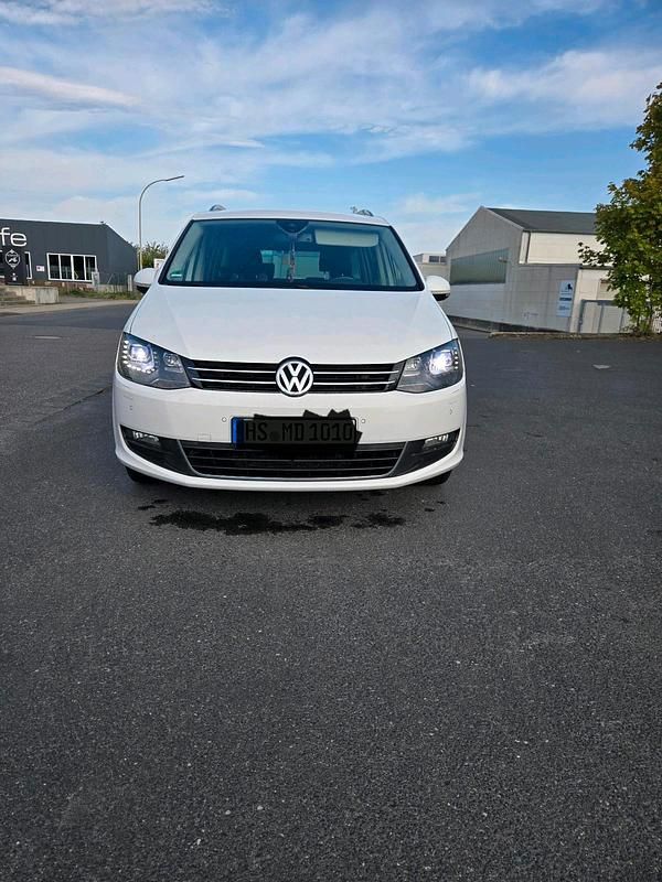 Weiß Gebraucht 2013 VW Sharan Van / Kleinbus | 10.000 € (Guter Preis) - Bild 1/4