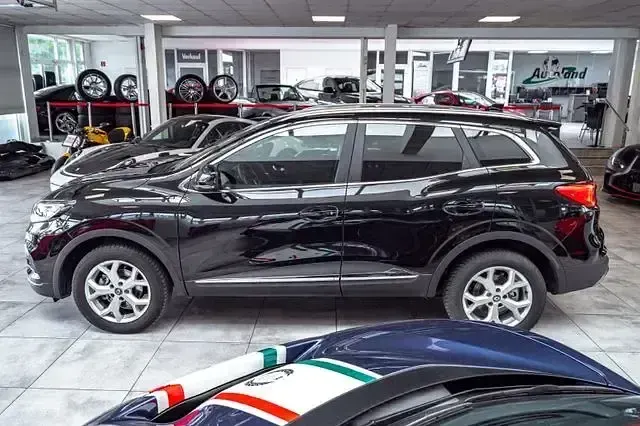 Gebraucht Renault Kadjar Life 140 PS (102 kW) 2019 Schwarz SUV