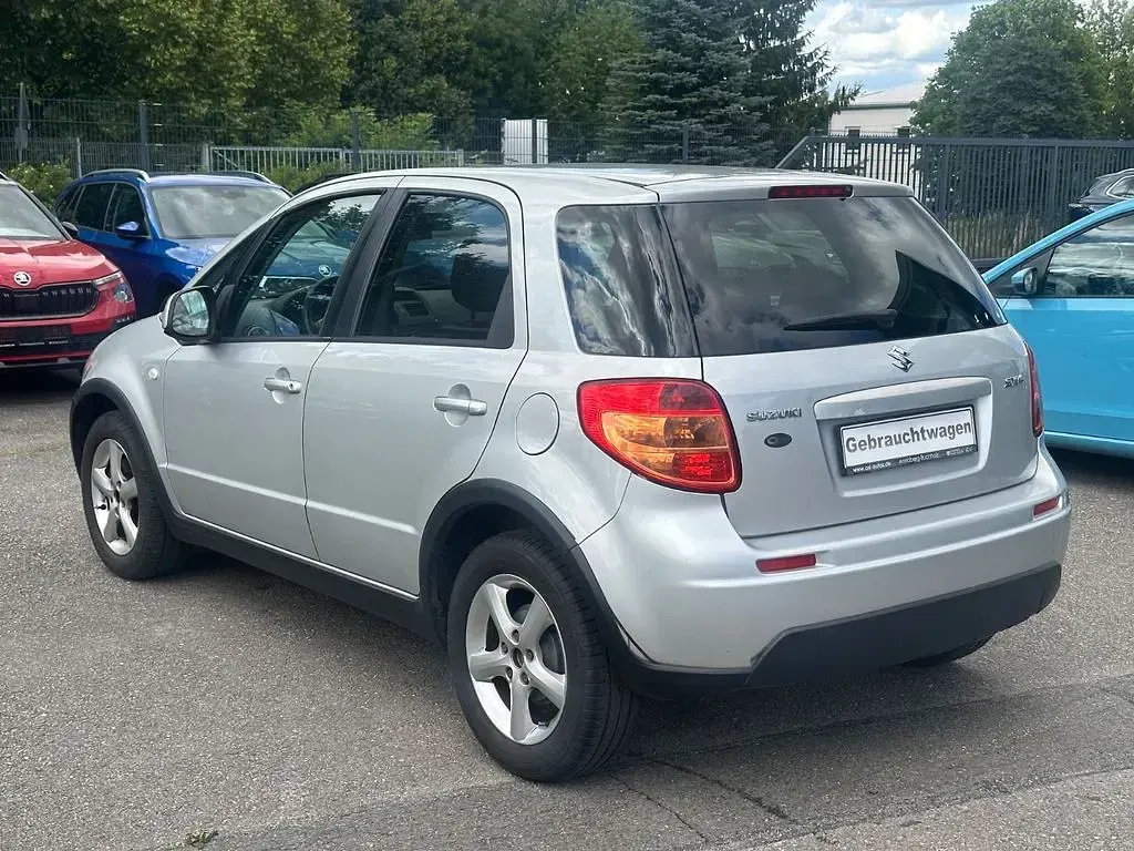 Gebraucht Suzuki SX4 99 PS (72 kW) 2008 Silber metallic (metallic) SUV