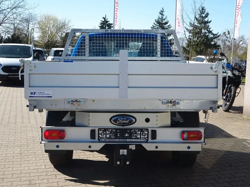 Używany Ford Ranger XLT 170 KM (125 kW) 2024 Niebieski Pickup