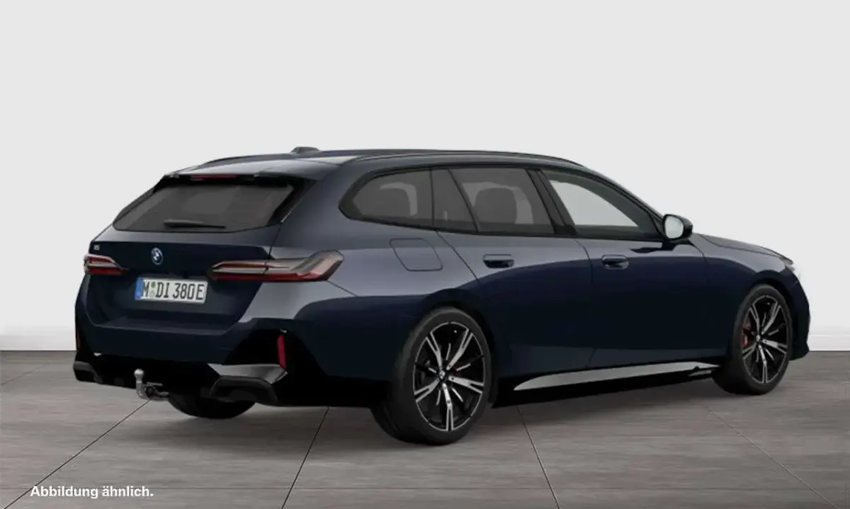Gebraucht BMW i5 M Sport 250 kW (340 PS) 2026 Schwarz Kombi