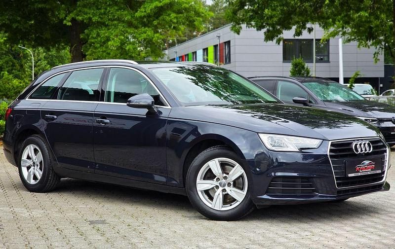 Blau Gebraucht 2016 Audi A4 Ambiente Kombi | 15.800 € (Guter Preis) - Bild 1/4