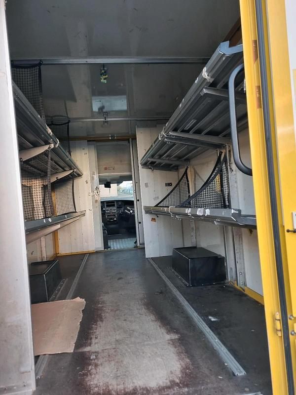 Gebraucht Iveco Daily 106 PS (77 kW) 2012 Gelb Limousine