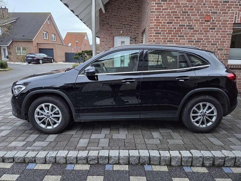 Gebraucht Mercedes GLA200 163 PS (119 kW) 2022 SUV
