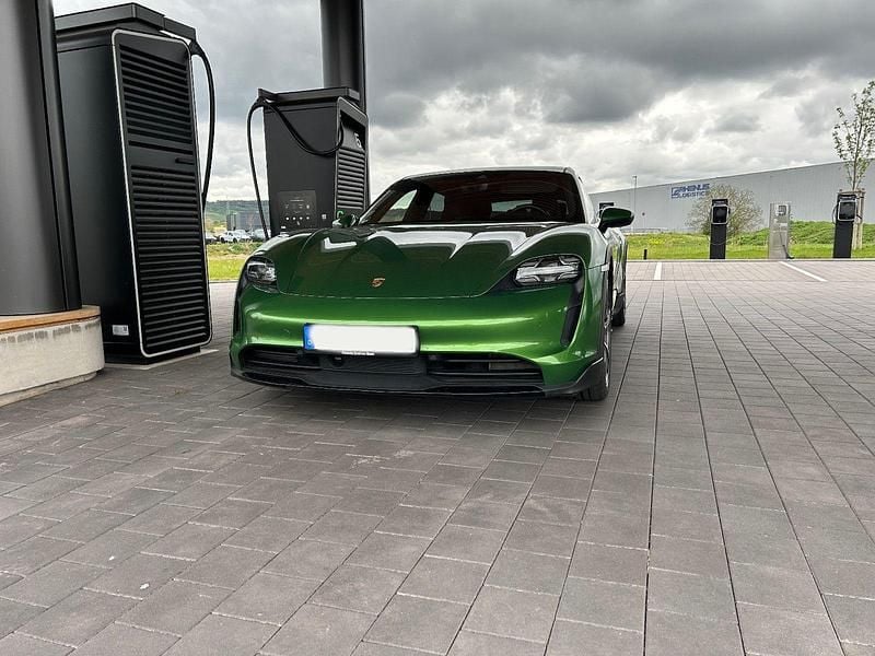 Gebraucht Porsche Taycan Cross Turismo 419 kW (571 PS) 2021 Grün Kombi