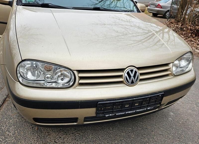 Gebraucht VW Golf IV 101 PS (74 kW) 2001 Gold Limousine