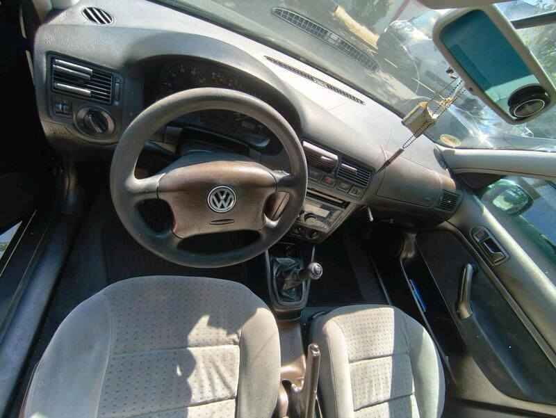 Grün Gebraucht 2000 VW Golf IV Limousine | 550 € (Superpreis) - Bild 1/4