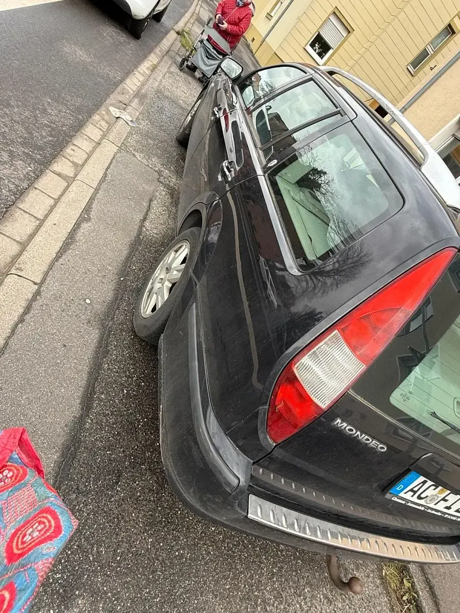 Gebraucht Ford Mondeo 131 PS (96 kW) 2005 Schwarz Kombi