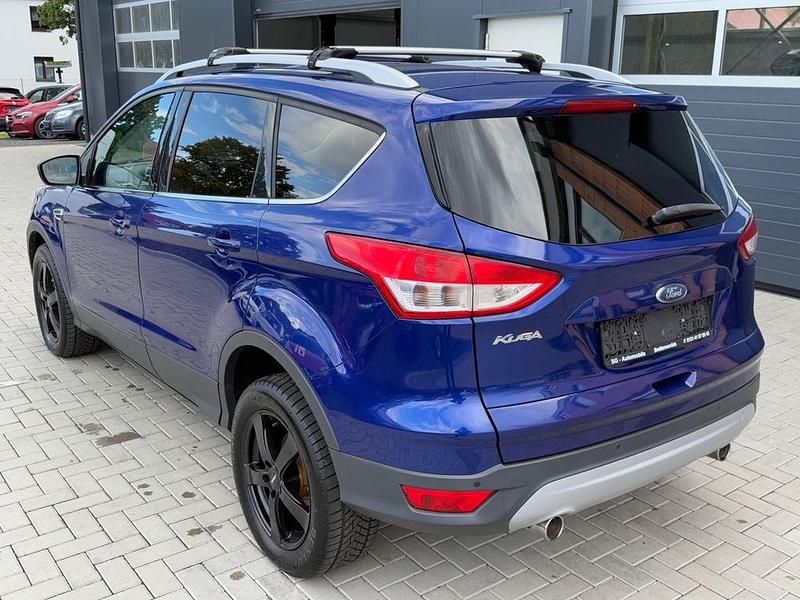 Gebraucht Ford Kuga Titanium 150 PS (110 kW) 2016 Blau SUV