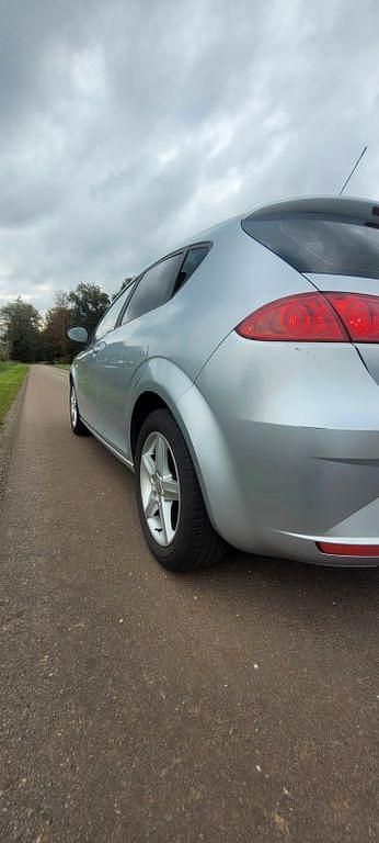 Gebraucht Seat Leon 105 PS (77 kW) 2011 Blau Kleinwagen