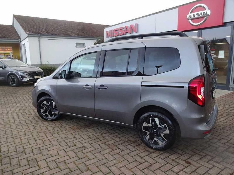 Neu Nissan Townstar Tekna 131 PS (96 kW) 2025 Grau Kombi