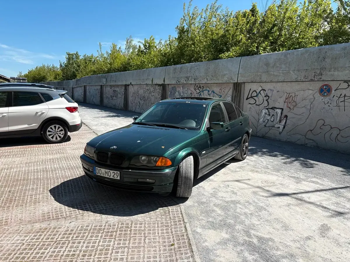 Gebraucht BMW 323 170 PS (125 kW) 1999 Limousine
