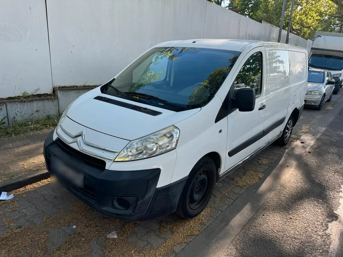 Second-hand Citroën Jumpy 90 CP (66 kW) 2011 Alb Monovolum