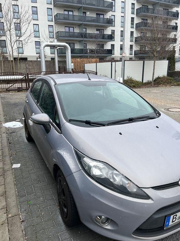 Gebraucht Ford Fiesta Trend 82 PS (60 kW) 2012 Grau Kleinwagen