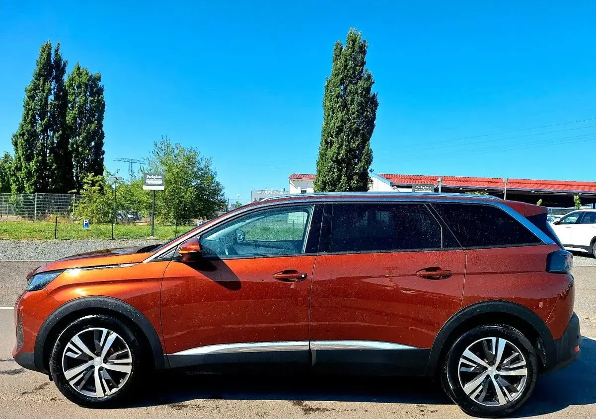 Gebraucht Peugeot 5008 Allure 131 PS (96 kW) 2021 Orange SUV