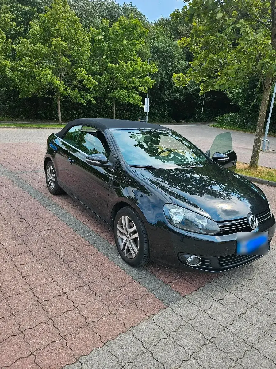 Gebraucht VW Golf 105 PS (77 kW) 2011 Schwarz Cabrio