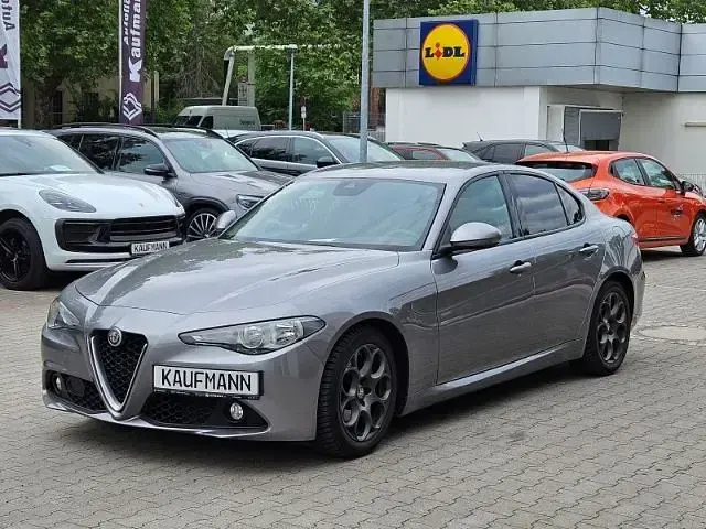 Gebraucht Alfa Romeo Giulia 136 PS (100 kW) 2017 Grau Limousine