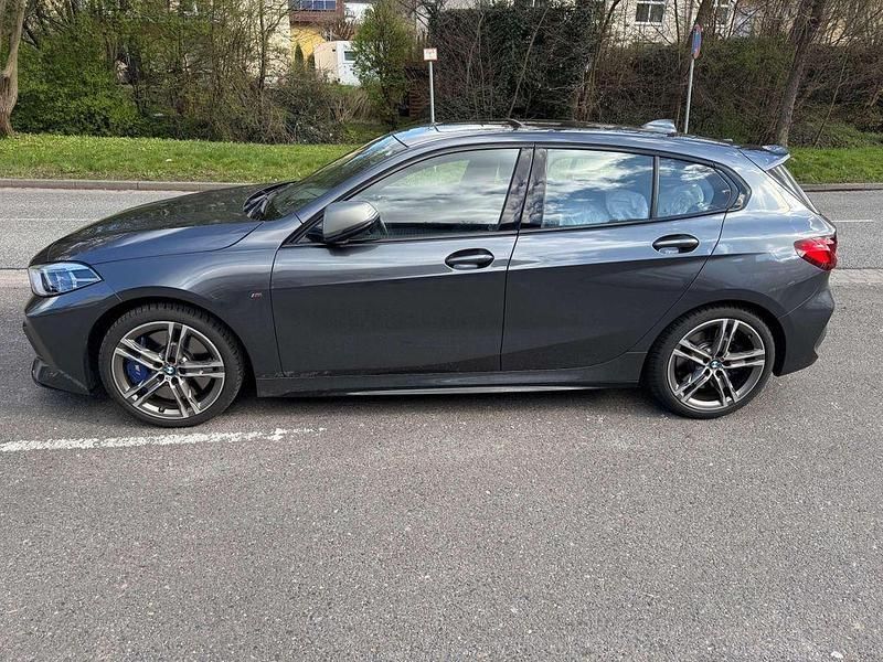 Gebraucht BMW 135 Performance 306 PS (225 kW) 2021 Mineralgrau metallic Kleinwagen