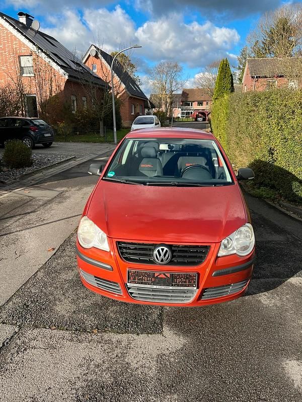 Orange Gebraucht 2006 VW Polo Trendline Kleinwagen | 900 € (Superpreis) - Bild 1/4