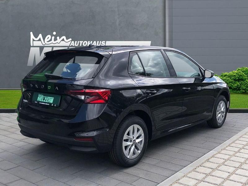 Neu Skoda Fabia Essence 95 PS (69 kW) 2025 Schwarz Kleinwagen