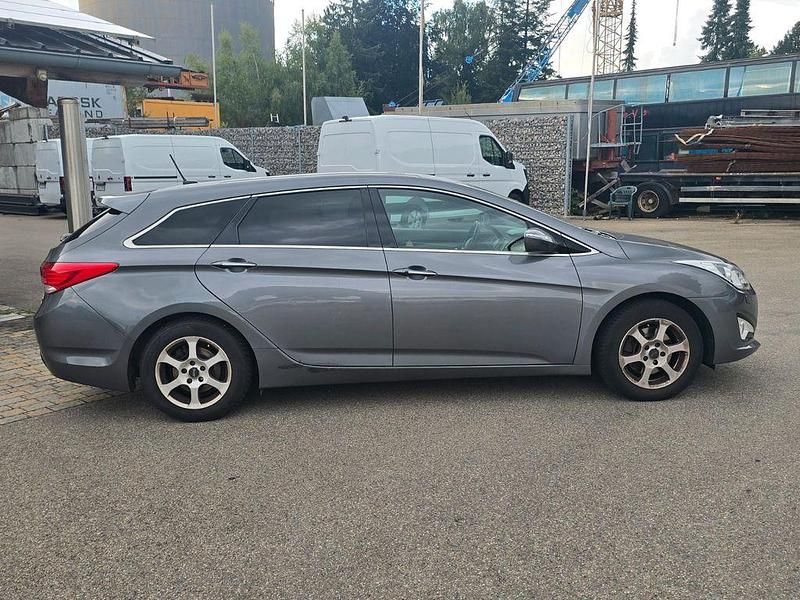Gebraucht Hyundai i40 Style 136 PS (100 kW) 2014 Silber Kombi
