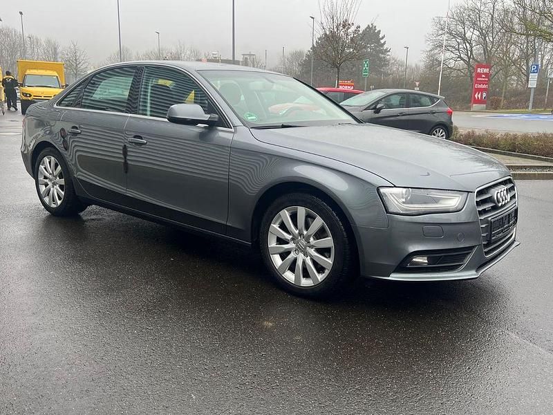 Gebraucht Audi A4 Ambiente 190 PS (139 kW) 2014 Grau Limousine