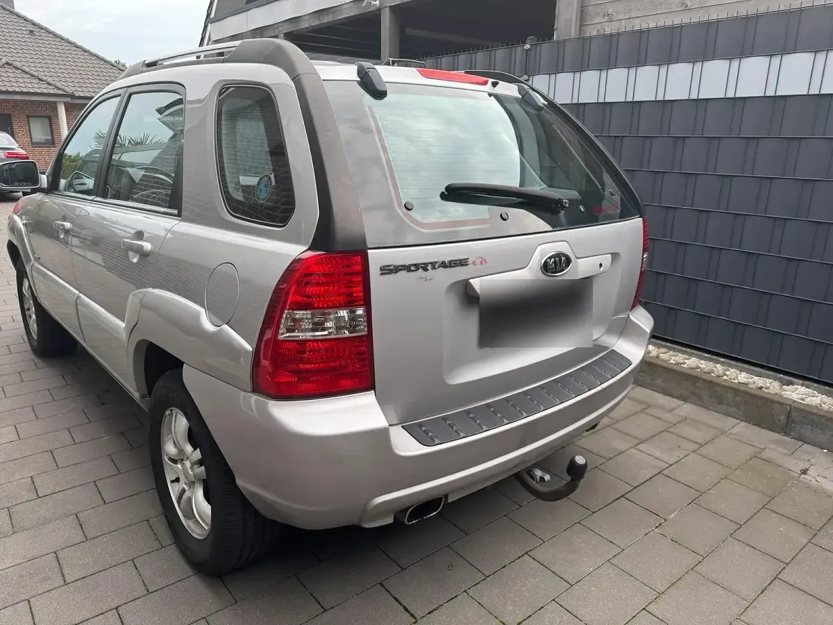 Gebraucht Kia Sportage 113 PS (83 kW) 2005 Silber SUV