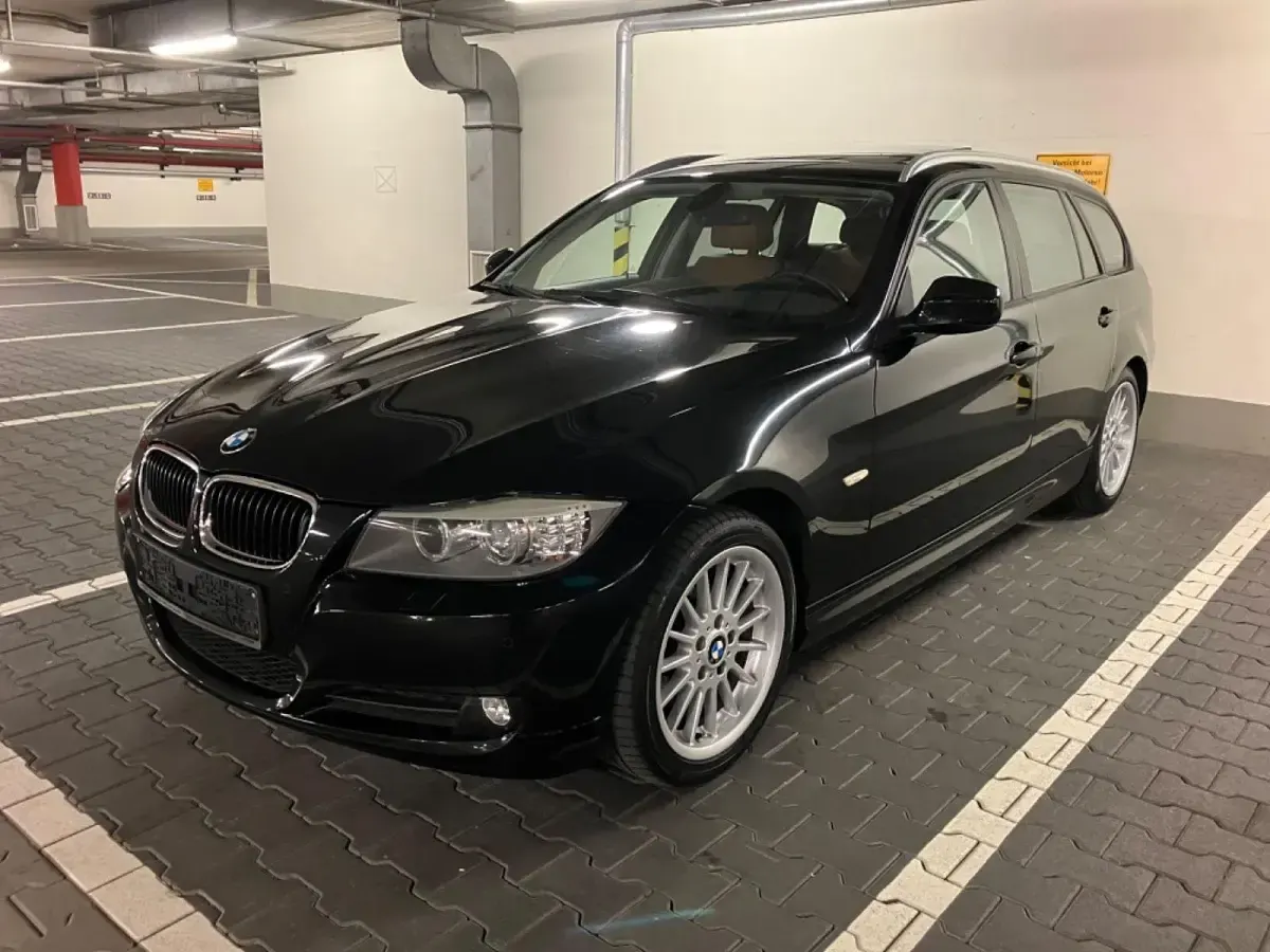 Gebraucht BMW 320 Comfort Edition 184 PS (135 kW) 2012 Schwarz Kombi