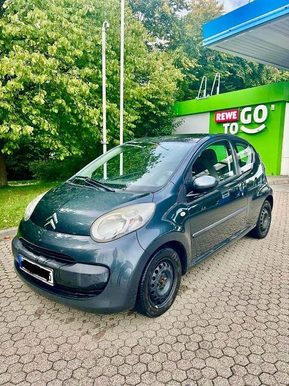 Grau Gebraucht 2007 Citroën C1 Advance Kleinwagen | 1.250 € (Fairer Preis) - Bild 1/4