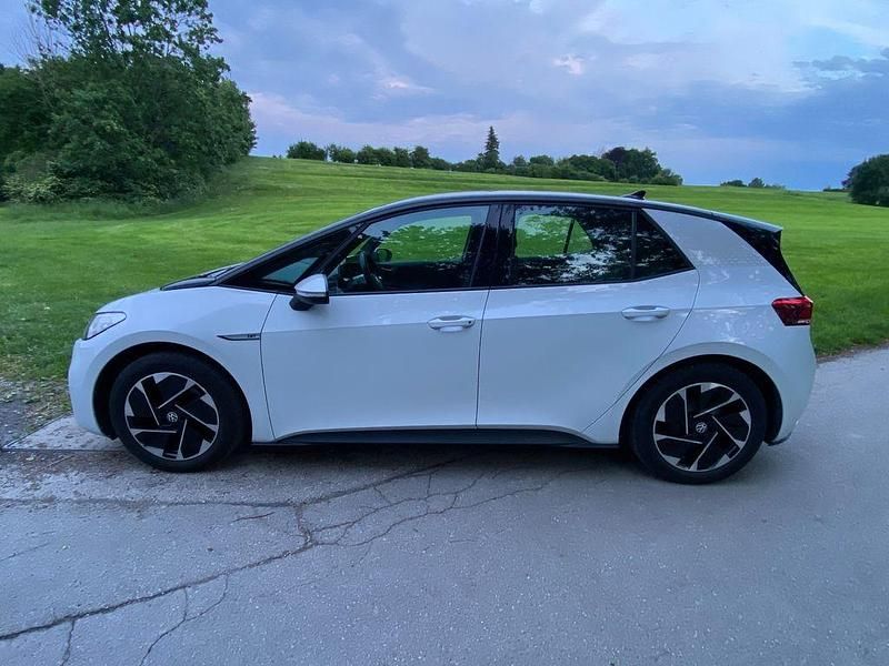 Weiß Gebraucht 2020 VW ID.3 Pro Performance Kleinwagen | 19.800 € (Fairer Preis) - Bild 1/1