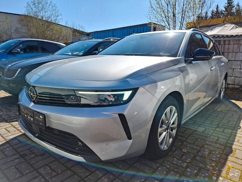 Używany Opel Astra Elegance 131 KM (96 kW) 2024 Srebrny Kombi