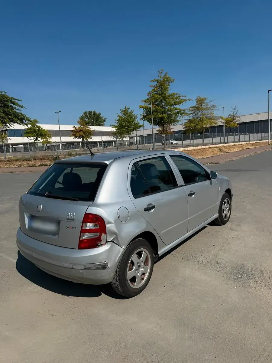 Gebraucht Skoda Fabia 64 PS (47 kW) 2003 Silber Kleinwagen